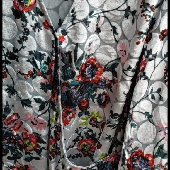 ANTHROPOLOGIE Maeve Umi Kimono Top Silk Velvet - Picture 4 of 11